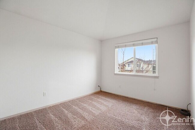 Building Photo - 17019 SE 3rd St