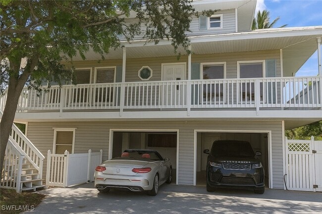 Building Photo - 2662 Riverview Dr