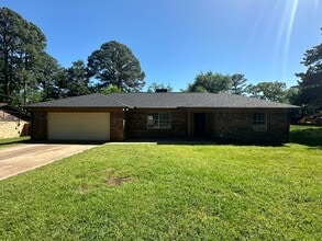 Building Photo - Charming 3 Bedroom in Flint!