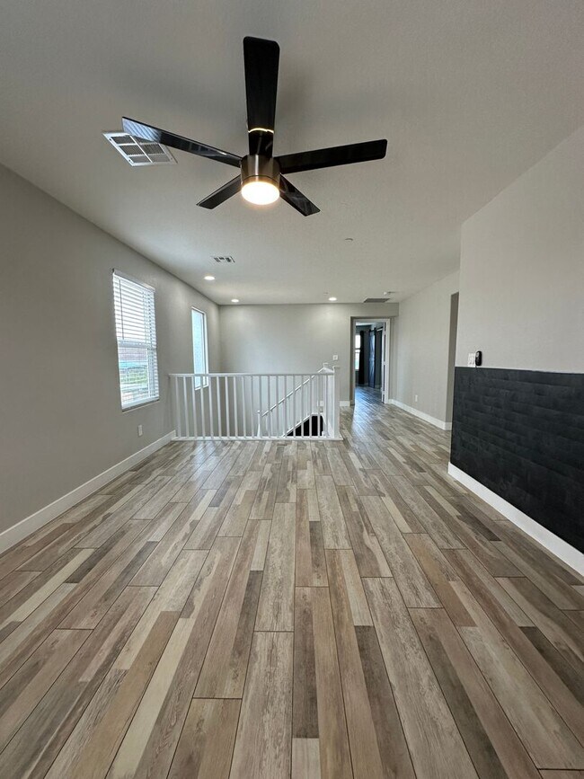 Building Photo - 7758 Meng Ct