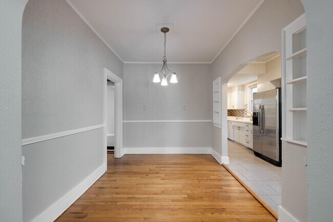 Building Photo - 519 S Reese St