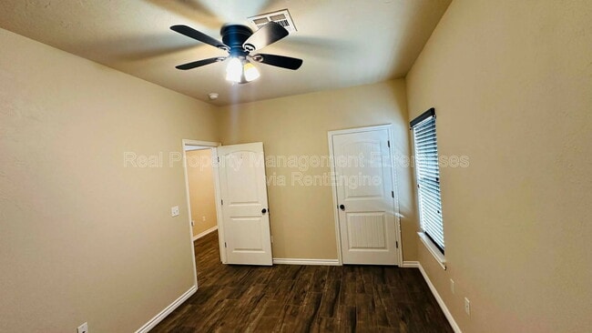 Building Photo - 309 Timber Ln