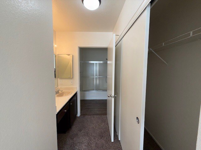 Building Photo - 8070 W Russell Rd