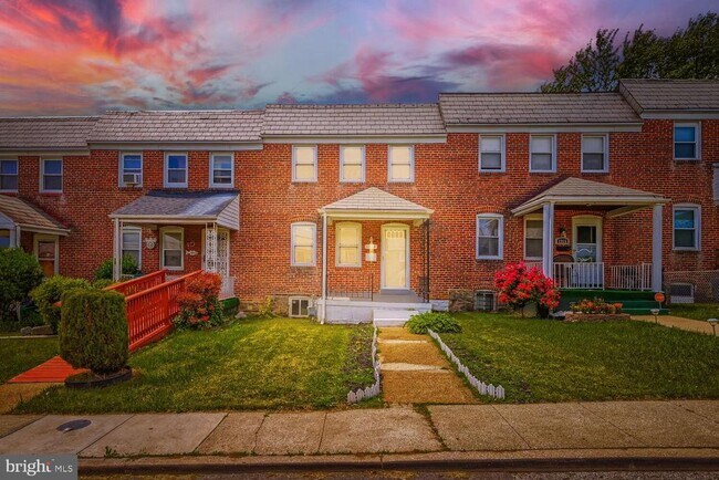Building Photo - 1014 Lyndhurst St