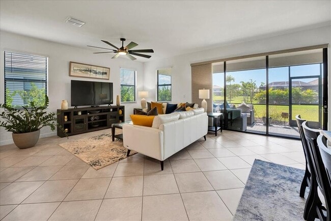 Building Photo - 5161 Coral Reef Wy