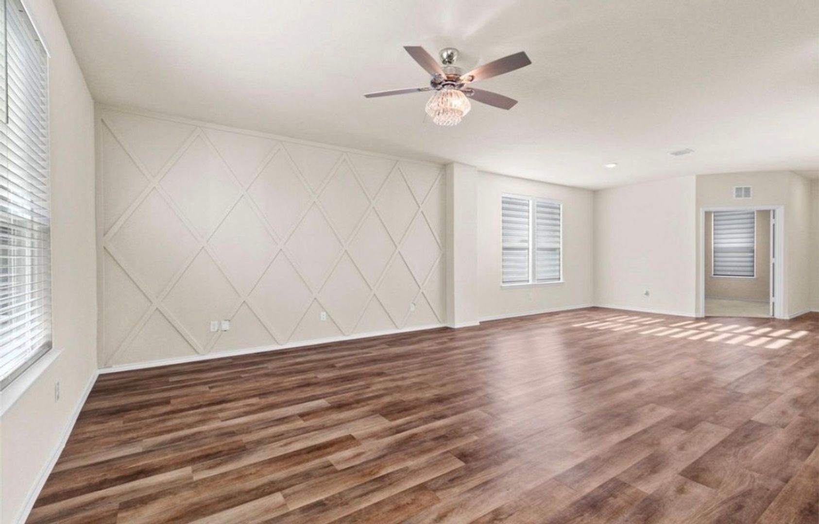 Building Photo - 13011 Sendero Roble