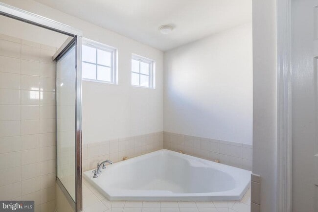 Building Photo - 16397 Topsail Ln