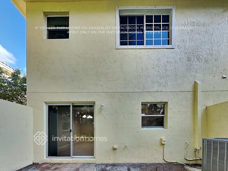 Building Photo - 901 Imperial Lake Rd