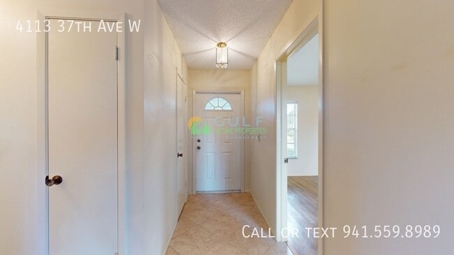 Building Photo - 4113 37th Ave W