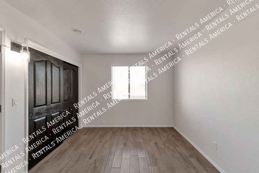 Building Photo - 8263 N Oracle Rd