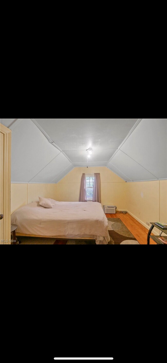 Building Photo - 51 Overhill Rd