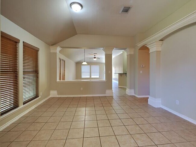 Building Photo - 7237 Dunn's Point Dr