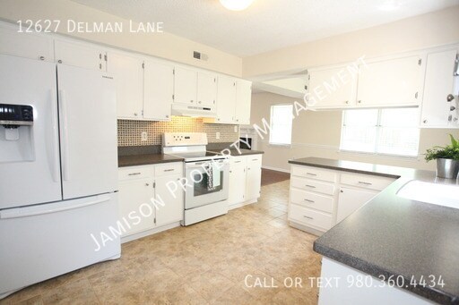 Building Photo - 12627 Delman Ln