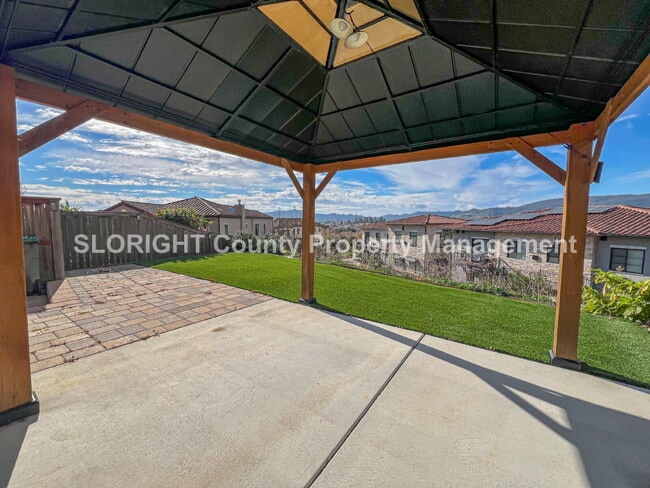 Building Photo - LEASE PENDING- Beautiful Home with Views in Toscano Neighborhood - 3 Bed / 2.5 Bath