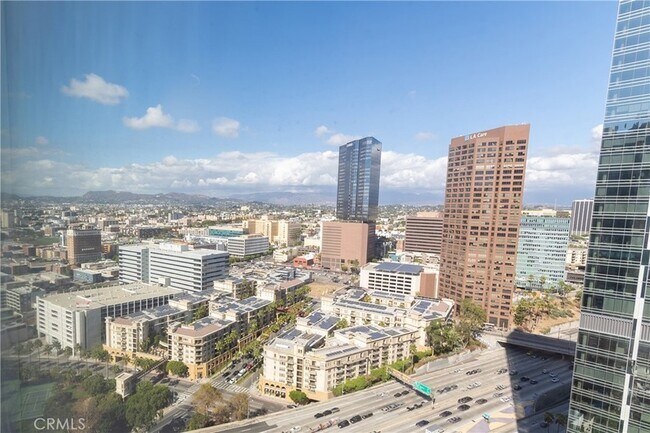 Building Photo - 889 Francisco St