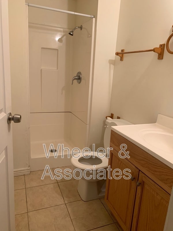 Building Photo - 1315 Brooke Ln