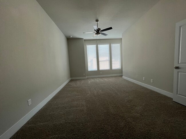 Building Photo - 8851 Oakland Rd