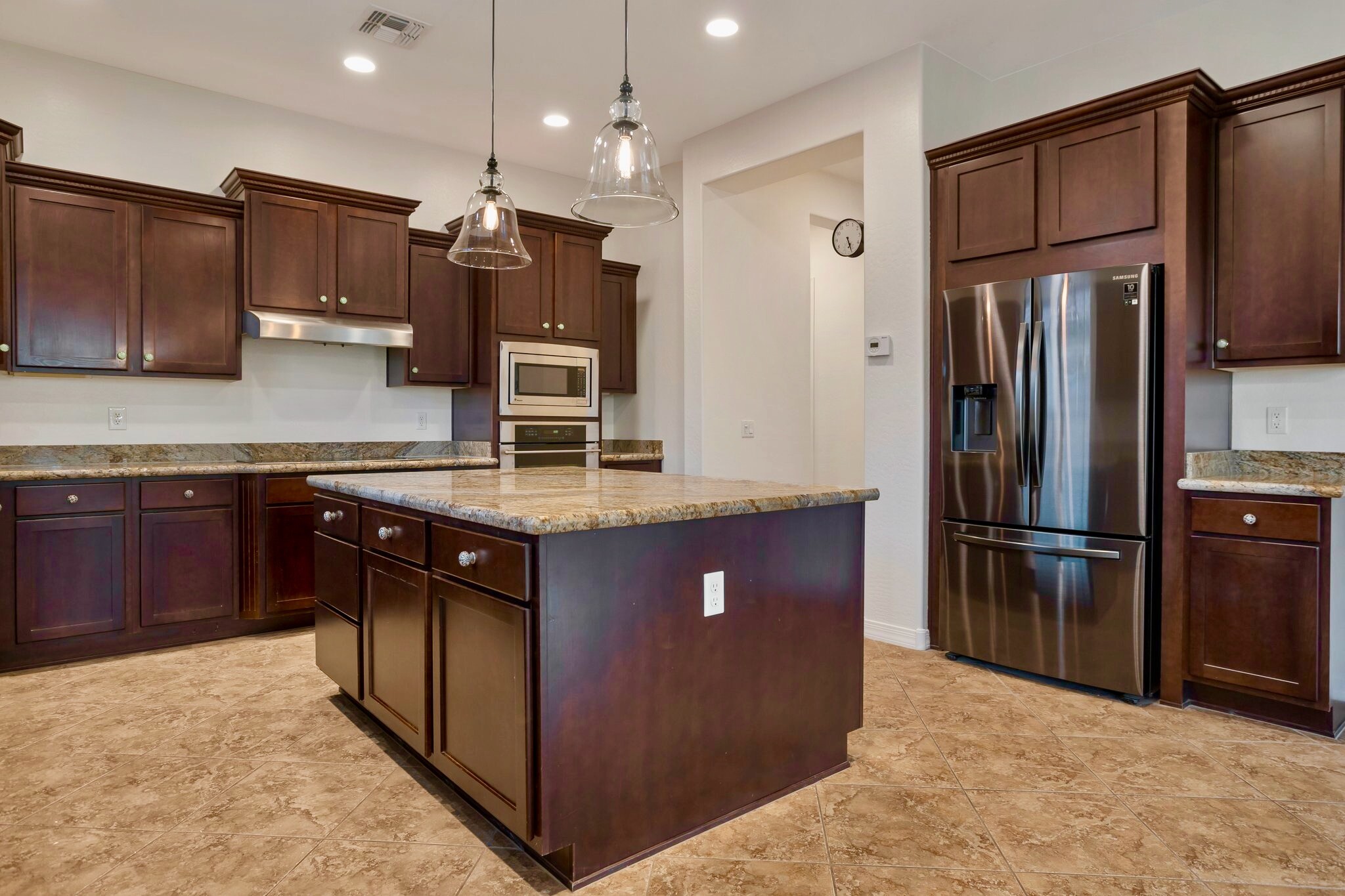 Building Photo - 3750 E SAWTOOTH DR