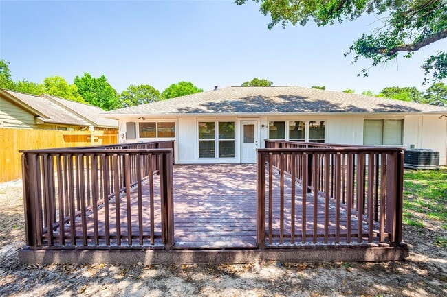 Building Photo - 21023 Ironcrest Ln
