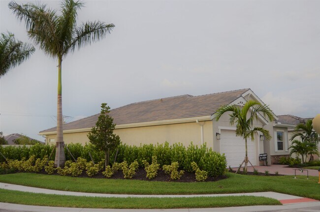 Building Photo - 636 IBIZA Loop