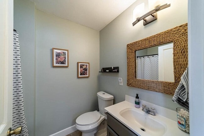 Building Photo - 615 Cottage Grove Ave