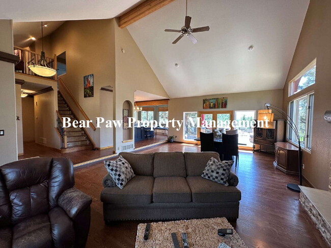 Building Photo - Beautiful FURNISHED Home in Hiwan!!
