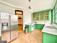 Building Photo - 140 Bryant St NW