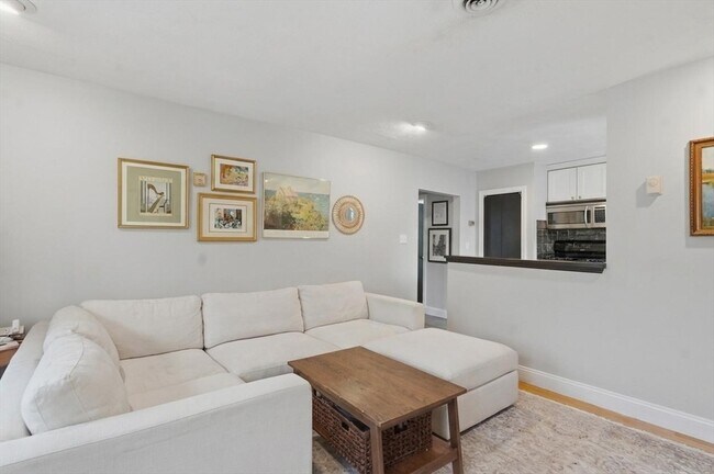 Building Photo - 36 Washington St