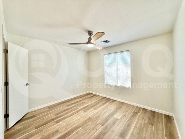 Building Photo - 8080 W Rushmore Way