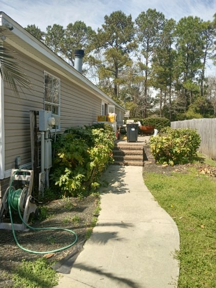 Building Photo - 881 Whaler Pl