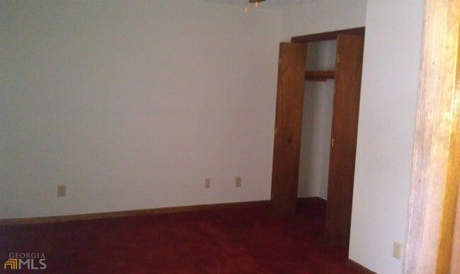 Building Photo - 565 Womack Rd