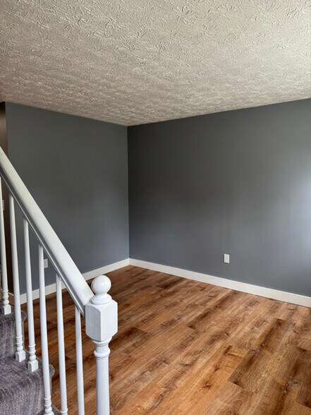 Building Photo - 45 Westland Ave