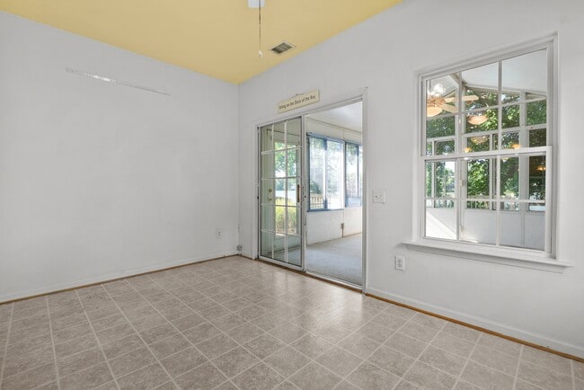 Building Photo - 5509 Bulls Bay Dr