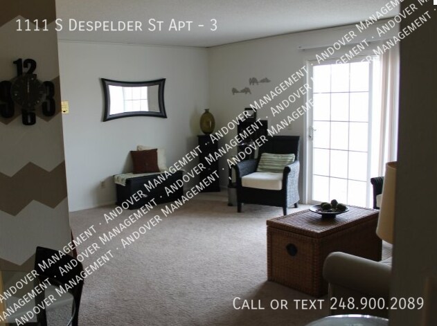 Building Photo - 1111 S Despelder St