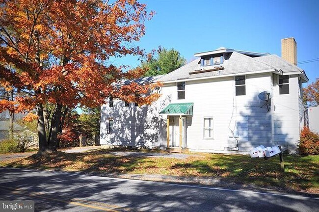 Building Photo - 2742 Old Erie Pike