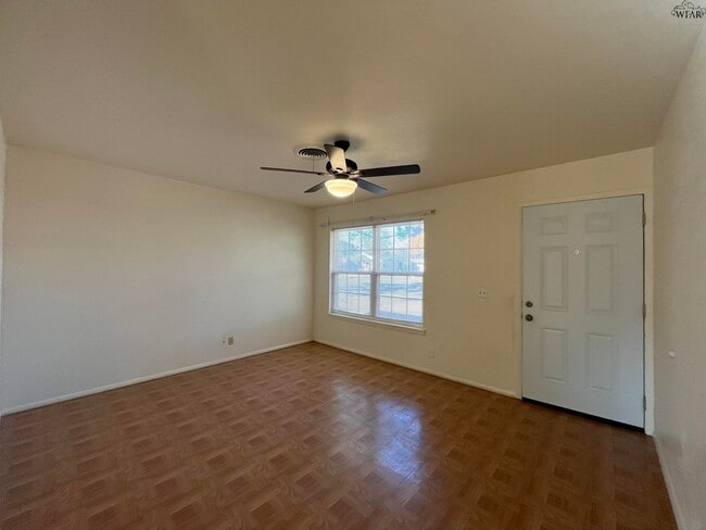 Building Photo - 4723 N Shore Dr