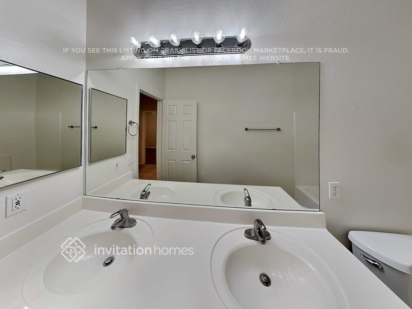 Building Photo - 14913 N 153rd Ave