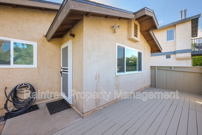 Building Photo - 1390 Hygeia Ave