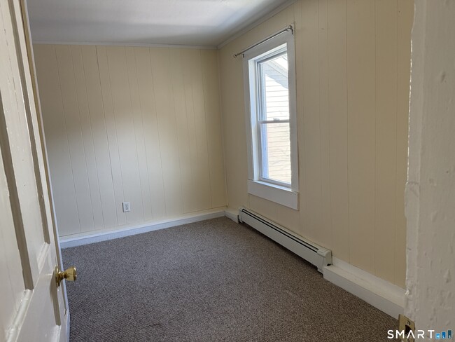 Building Photo - 131 Willow St