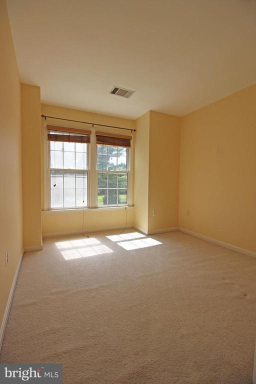 Building Photo - 11799 Valley Ridge Cir