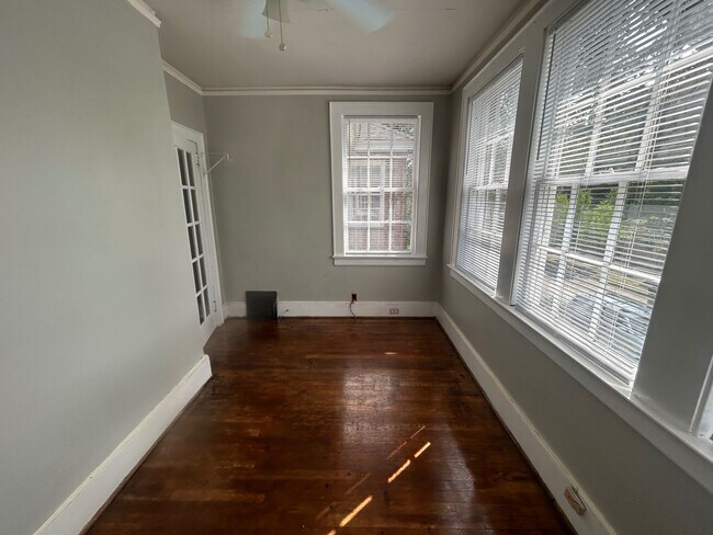 Building Photo - 128 S Edisto Ave