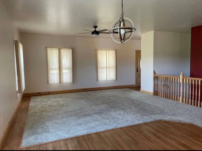 Building Photo - Bauer Rentals - 245 N. DAVIS ST