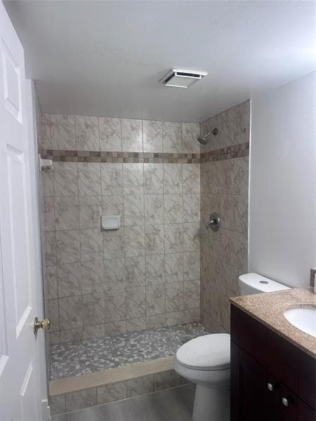 Building Photo - 450 Palm Cir W