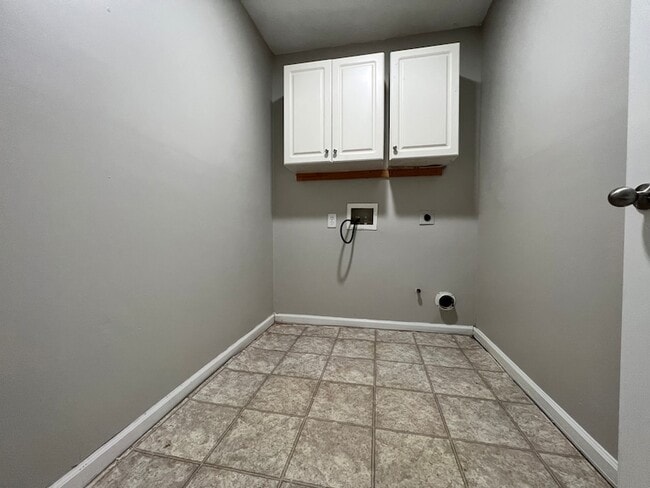 Building Photo - 448 Canoga Ct