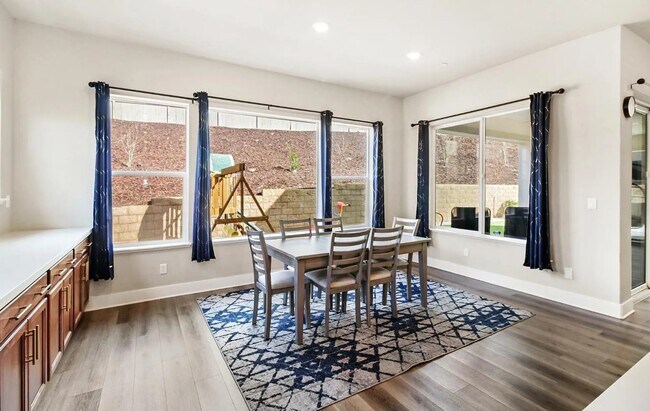 Building Photo - 14917 View Ter Ct
