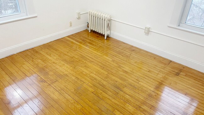 Building Photo - 73-75 Wallingford Ave