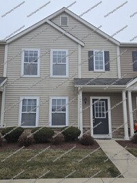 Building Photo - Three Bed Cedar Lake Townhome