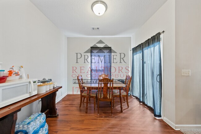 Building Photo - 5116 Magazine Ln