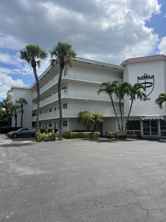 Building Photo - 1910 S Ocean Blvd