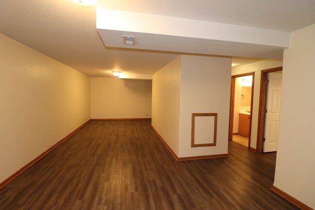 Building Photo - Spacious Home for rent!